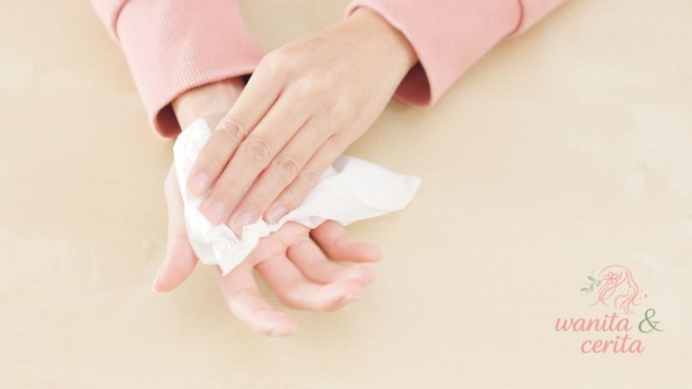 tangan anak yang berkeringat berlebihan tanda hiperhdrosis